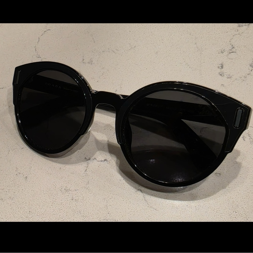 Authentic Prada Black Round Sunglasses